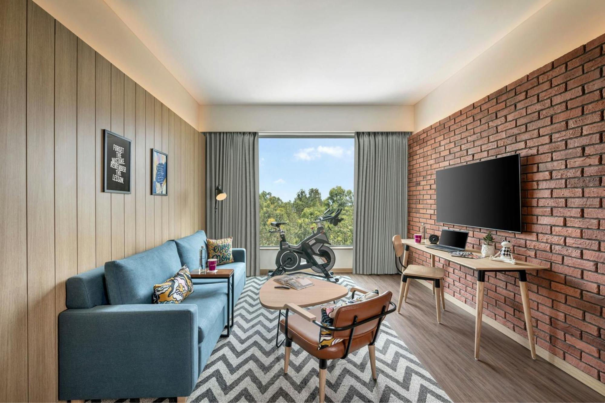 ホテル Moxy Bengaluru Airport Prestige Tech Cloud Devanahalli エクステリア 写真