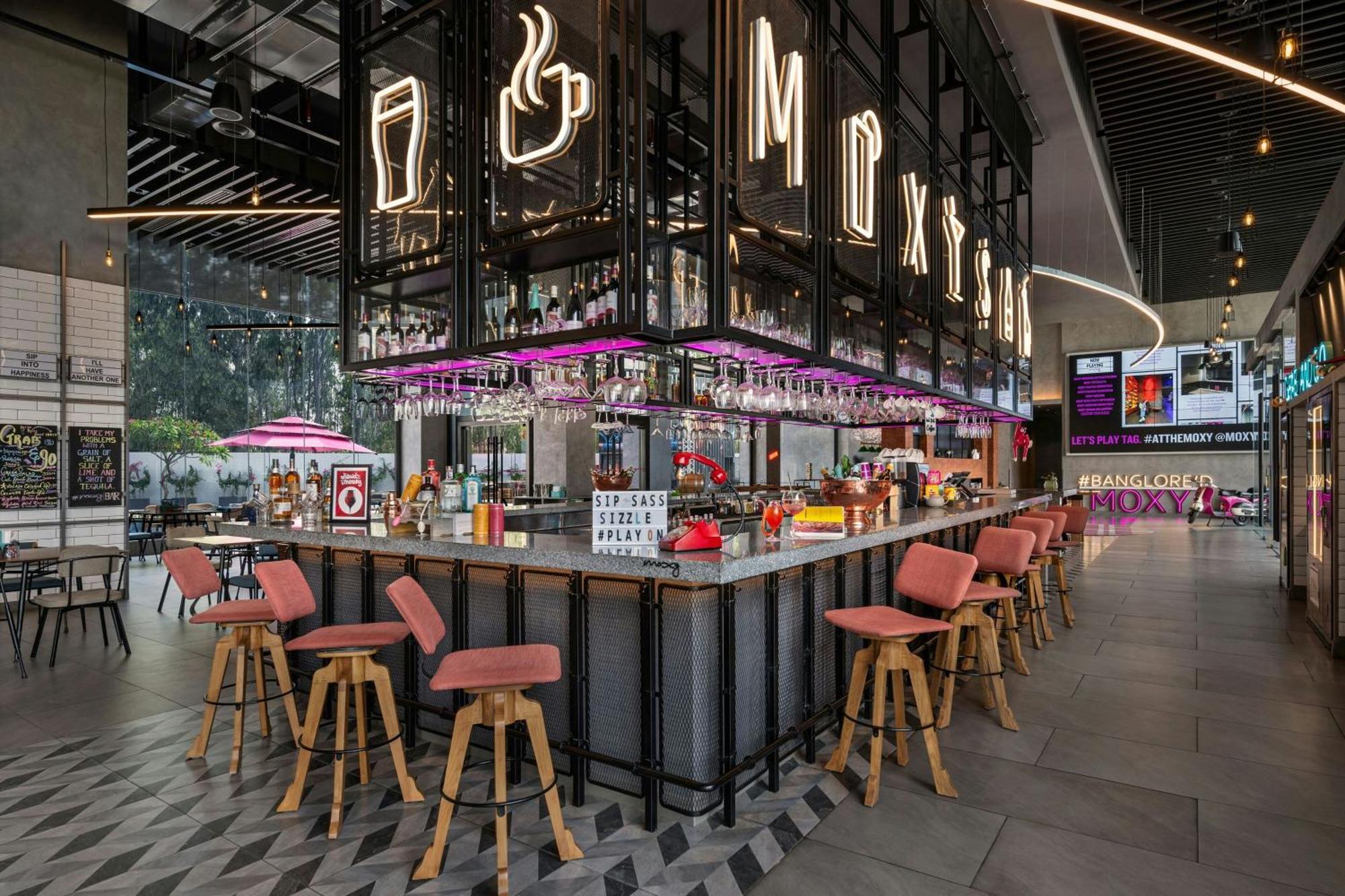 ホテル Moxy Bengaluru Airport Prestige Tech Cloud Devanahalli エクステリア 写真