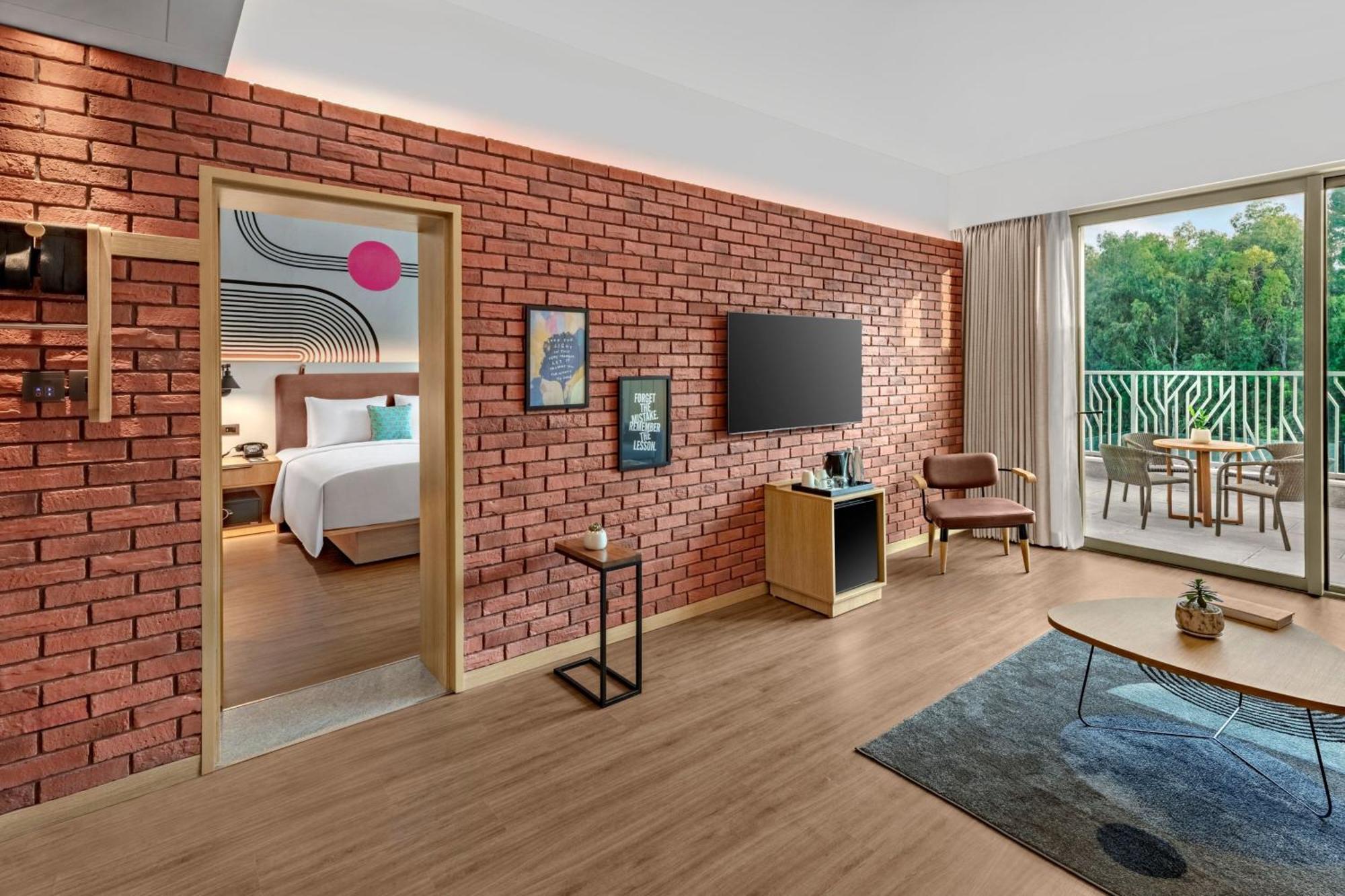 ホテル Moxy Bengaluru Airport Prestige Tech Cloud Devanahalli エクステリア 写真