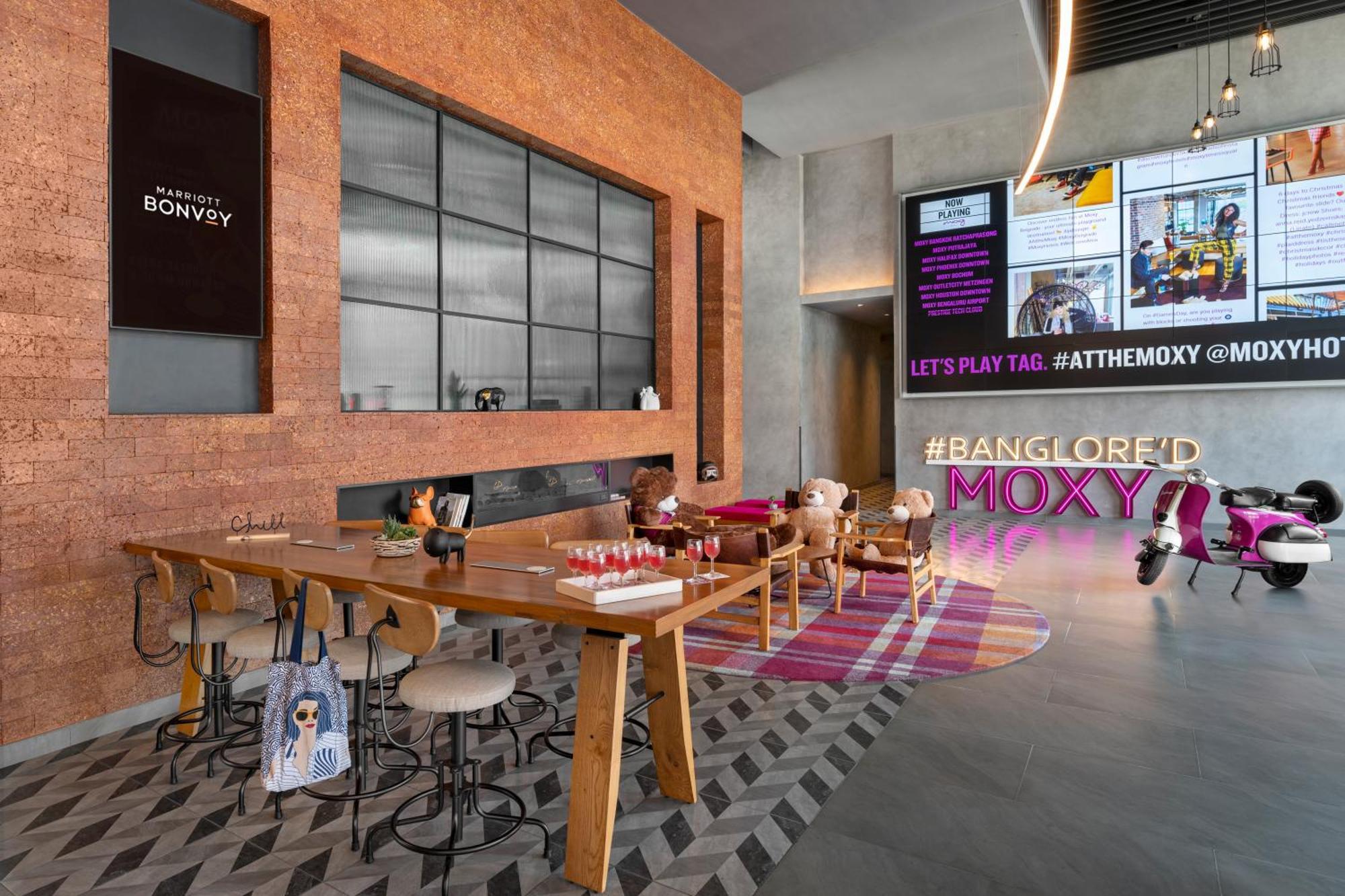 ホテル Moxy Bengaluru Airport Prestige Tech Cloud Devanahalli エクステリア 写真