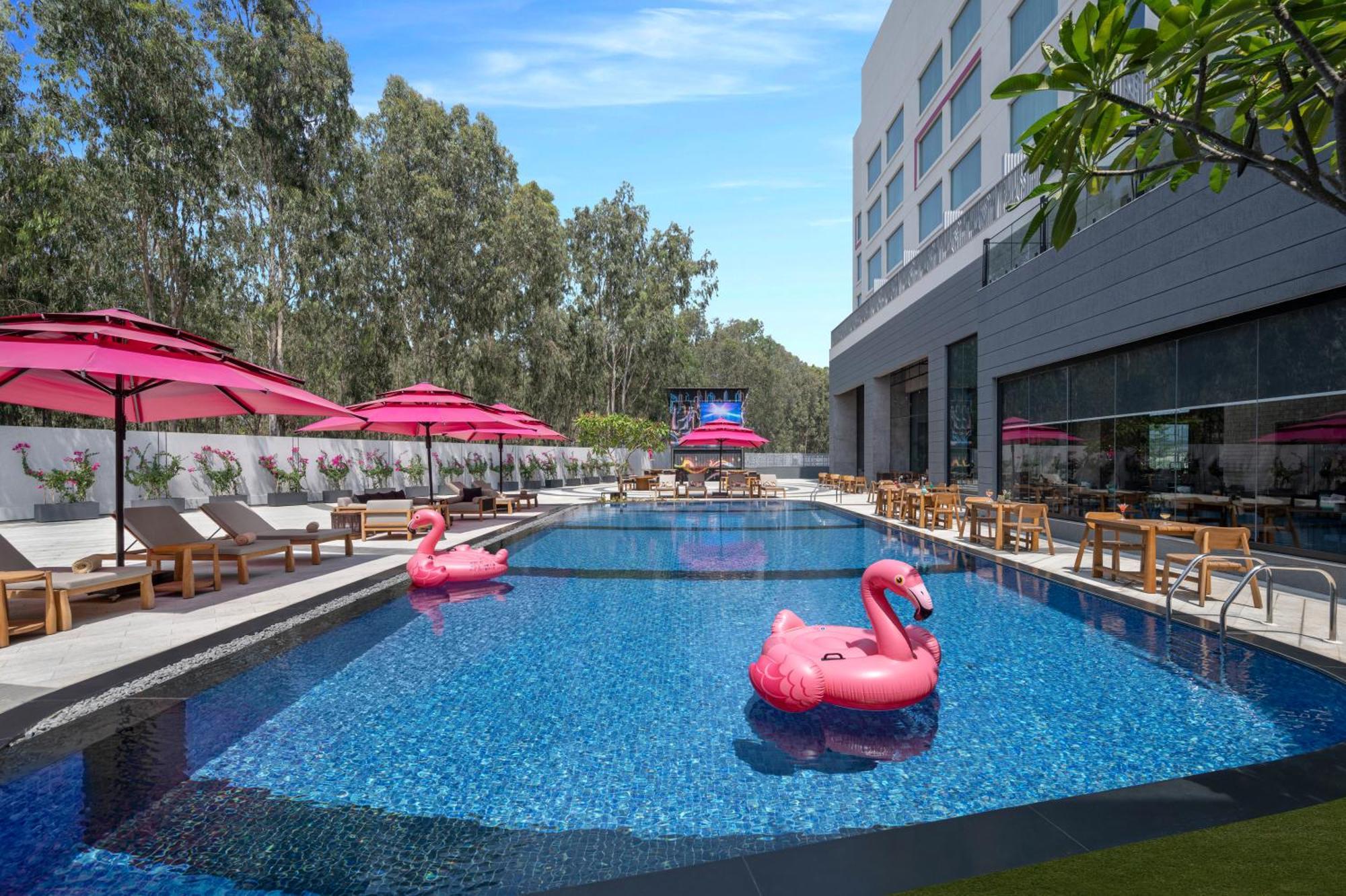 ホテル Moxy Bengaluru Airport Prestige Tech Cloud Devanahalli エクステリア 写真