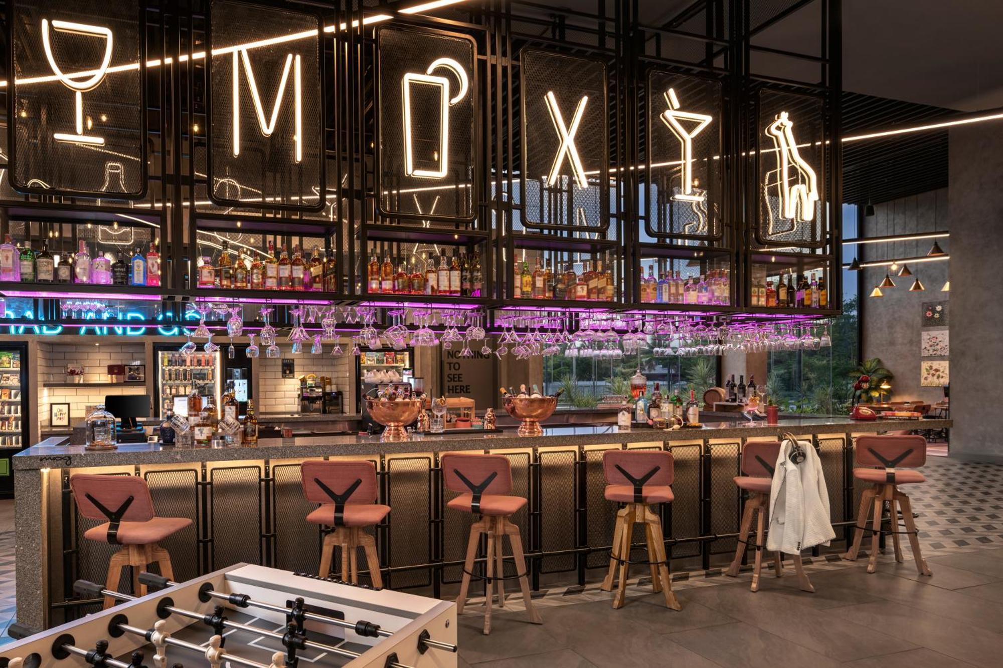 ホテル Moxy Bengaluru Airport Prestige Tech Cloud Devanahalli エクステリア 写真