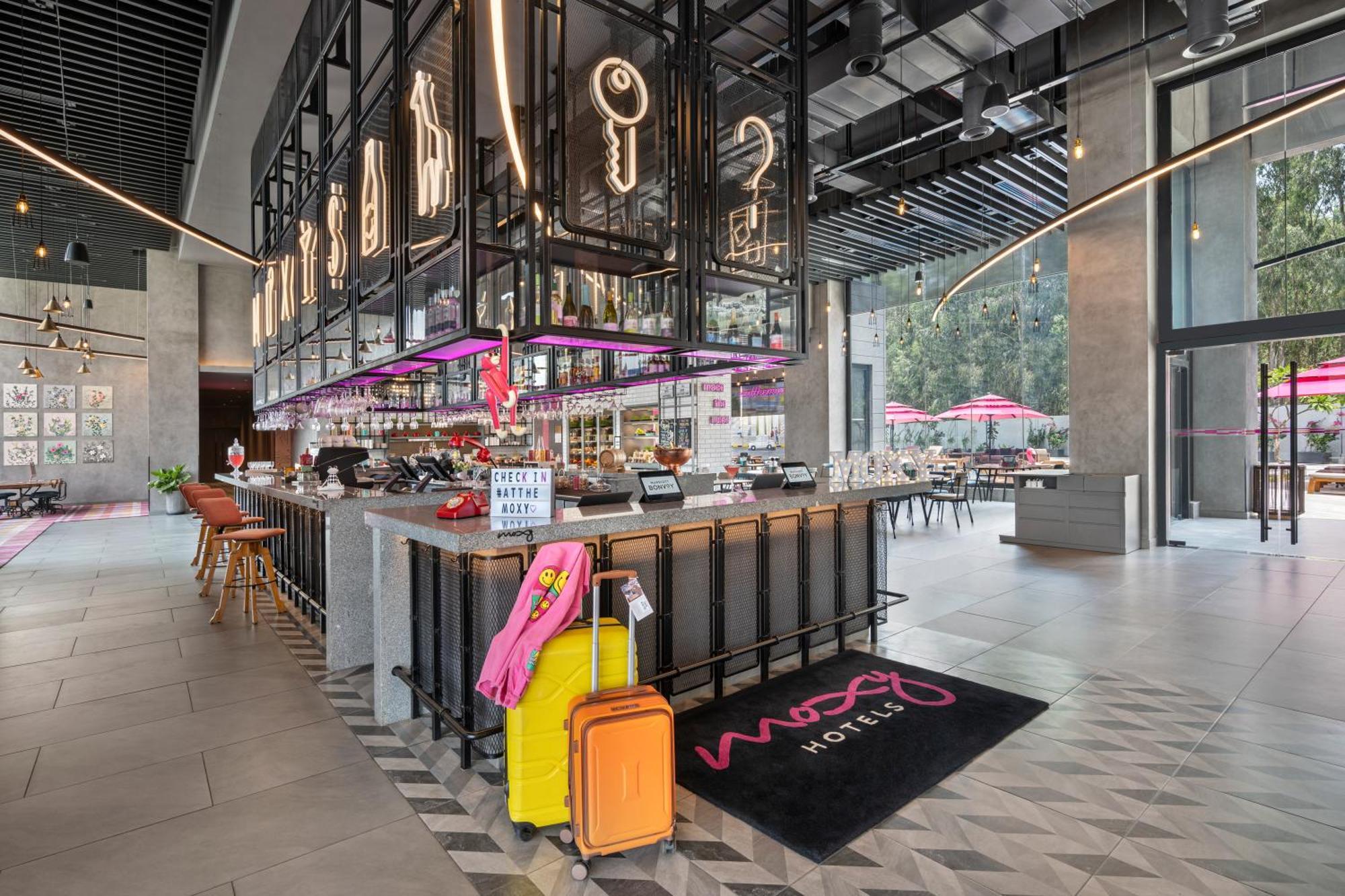 ホテル Moxy Bengaluru Airport Prestige Tech Cloud Devanahalli エクステリア 写真