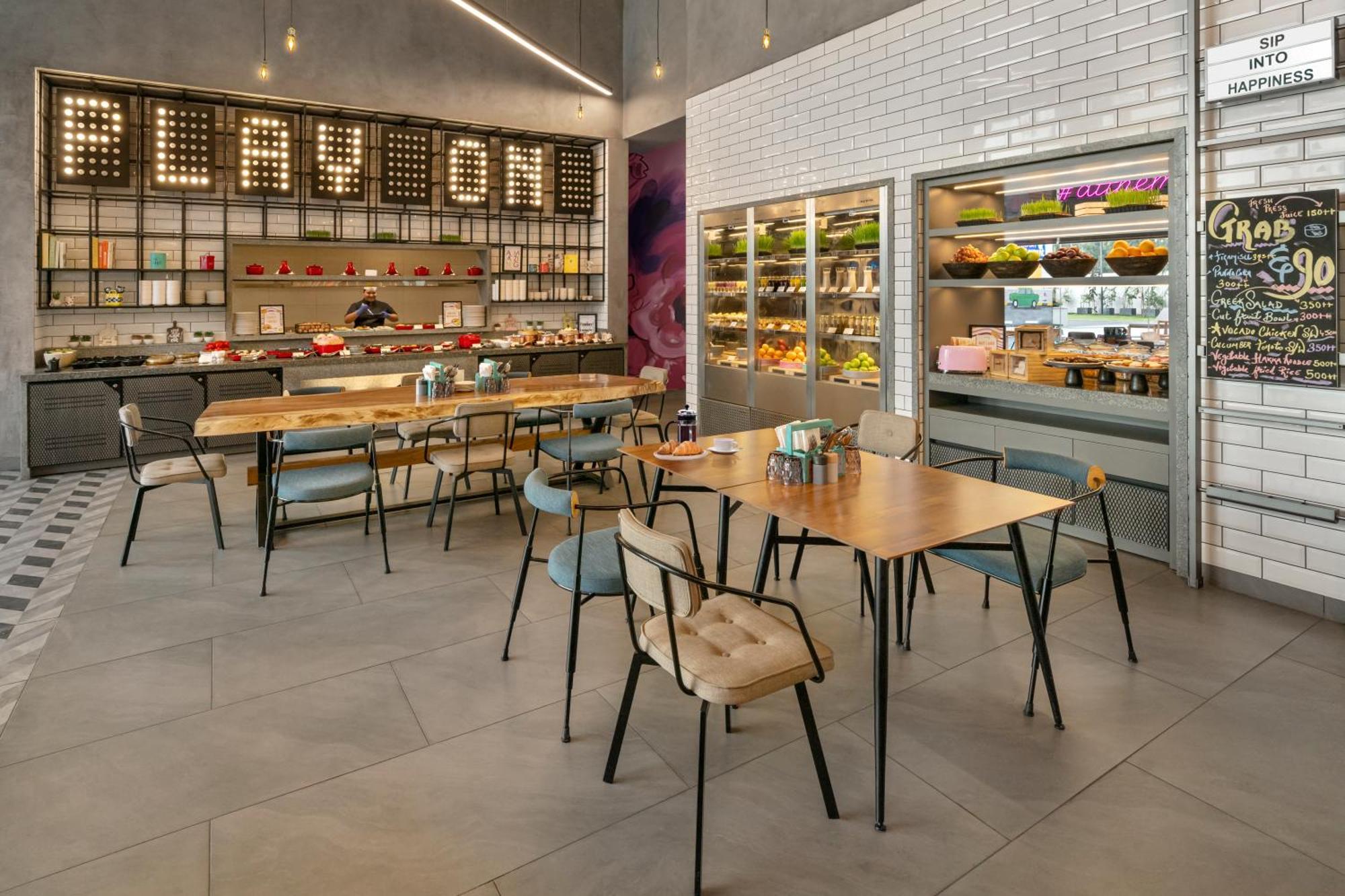 ホテル Moxy Bengaluru Airport Prestige Tech Cloud Devanahalli エクステリア 写真