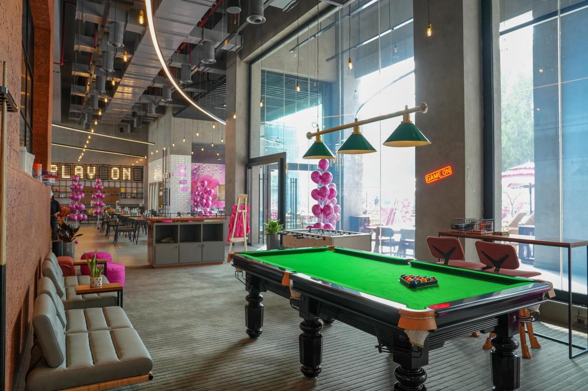 ホテル Moxy Bengaluru Airport Prestige Tech Cloud Devanahalli エクステリア 写真